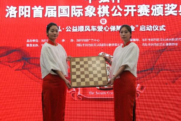 QQ截图20151220122436.jpg